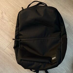 Lululemon Double-Zip Backpack 22L Black/traverse gray like new (used 2x), unisex